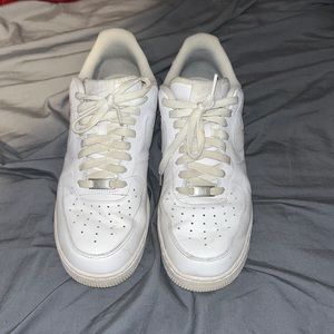 WHITE AIR FORCE 1s sz9